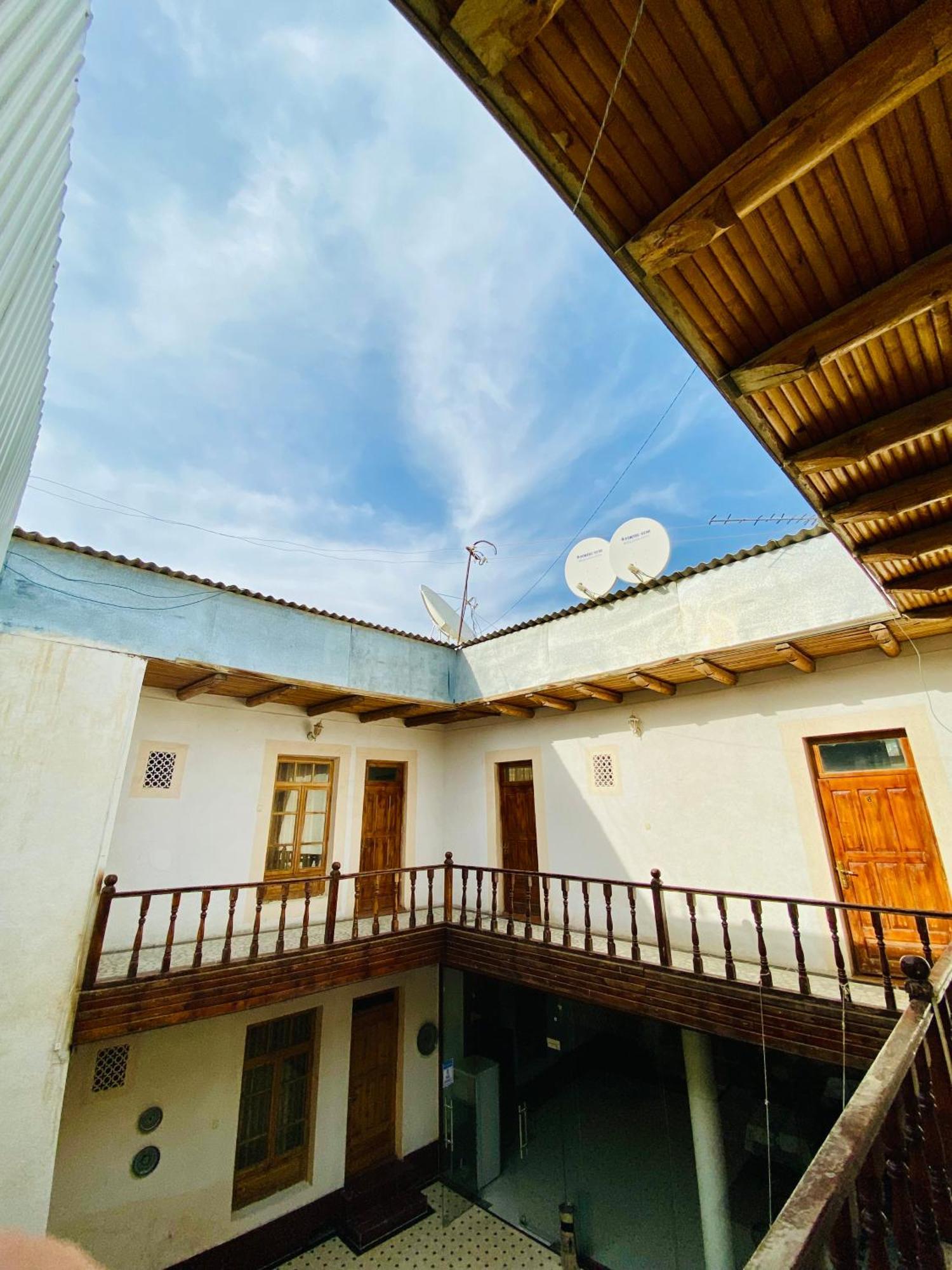 Antique Hotel In Old Town Bukhara Bagian luar foto